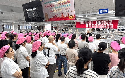 劉潭服裝深化安全生產(chǎn)月活動：企業(yè)責(zé)任人講安全 實戰(zhàn)演練強(qiáng)技能